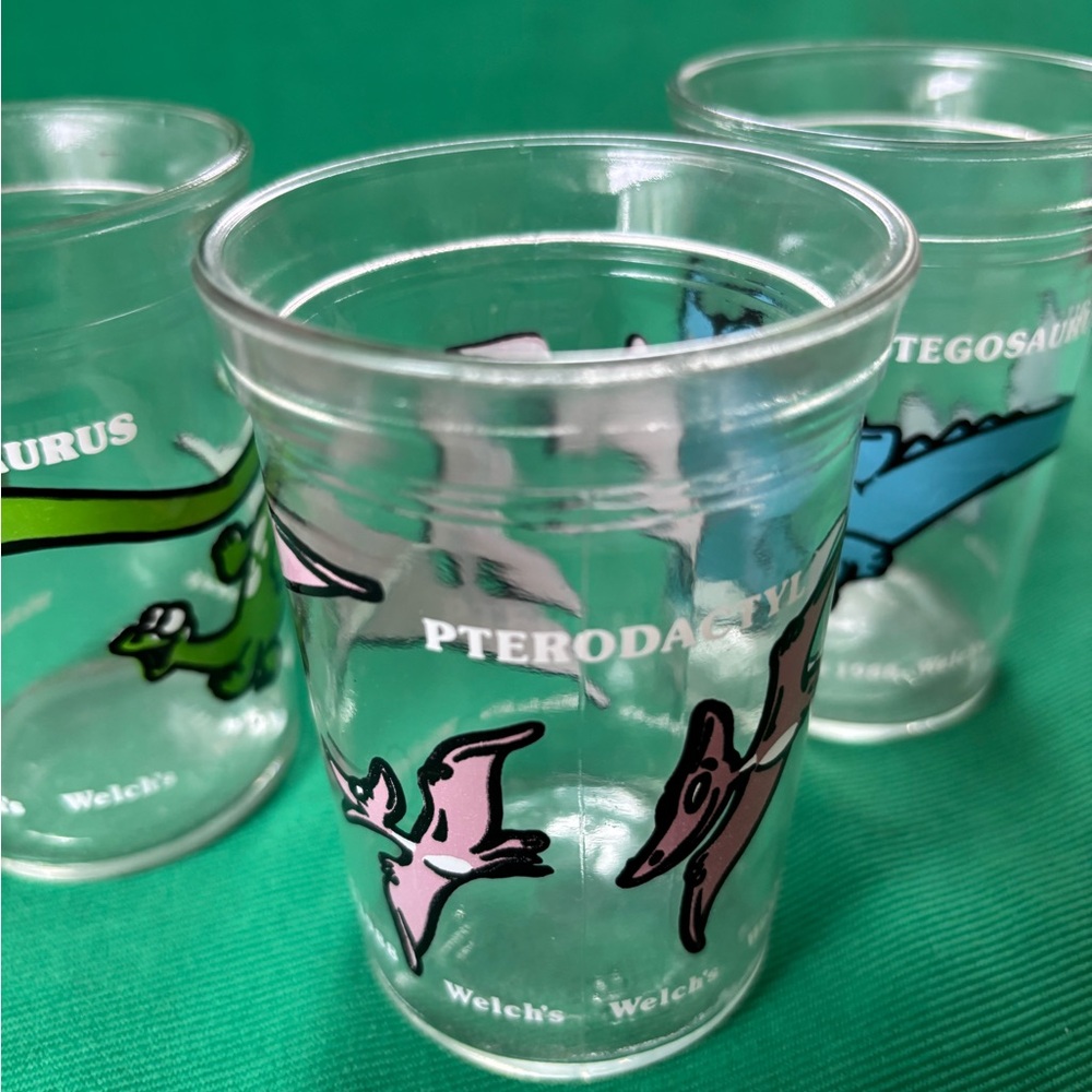 Vintage Welch's Juice Jar Glasses  Dinosaur Stegosaurus Pterodactyl Brontosaurus - Picture 3 of 6